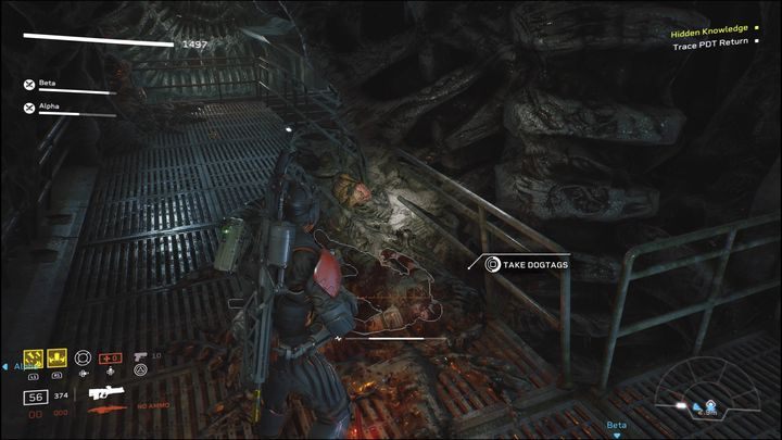 Idąc dalej, a następnie przechodząc przez drzwi Deck 24, znajdziecie kolejnego żołnierza Marines, który nie żyje - Aliens Fireteam Elite: Poszukiwanie - solucja, opis przejścia - Aliens Fireteam Elite - poradnik do gry