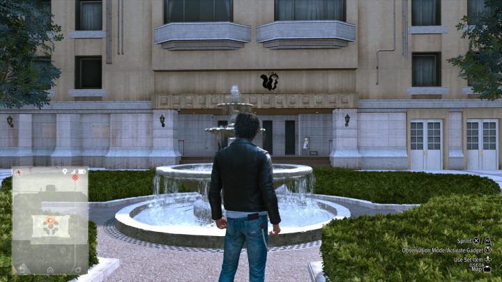 14 obrazek znajduje się na dziedzińcu Grande Blu Morino w Chinatown - Lost Judgment: Squirrel search Chinatown - wszystkie wiewiórki, mapa - Lost Judgment - poradnik do gry