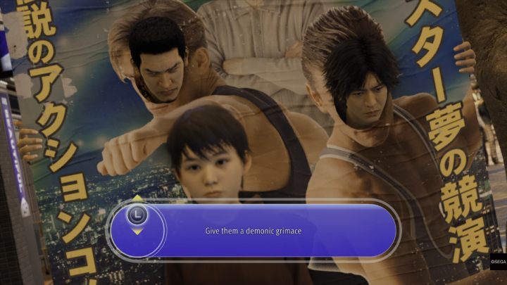 Gdy Toru dojdzie do końca ulicy, zostanie zaczepiony przez kilku mężczyzn - Lost Judgment: My First Errand - solucja, opis przejścia - Lost Judgment - poradnik do gry