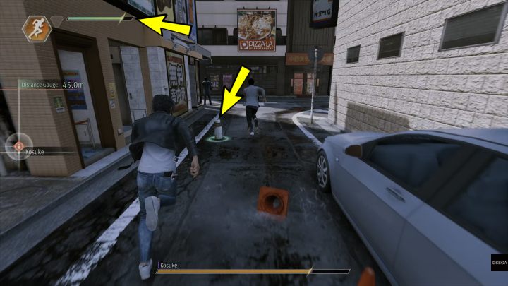 Ścigając kogoś w grze, Wasza postać powoli traci zdrowie, reprezentowane przez zielony pasek w lewym, górnym rogu ekranu - Lost Judgment: Pościg - jak odzyskiwać zdrowie? - Lost Judgment - poradnik do gry