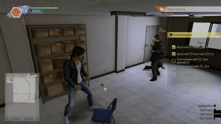 Po wejściu do budynku zaatakują Was przeciwnicy - Lost Judgment: Chapter 1 Black Sheep - solucja, opis przejścia - Lost Judgment - poradnik do gry