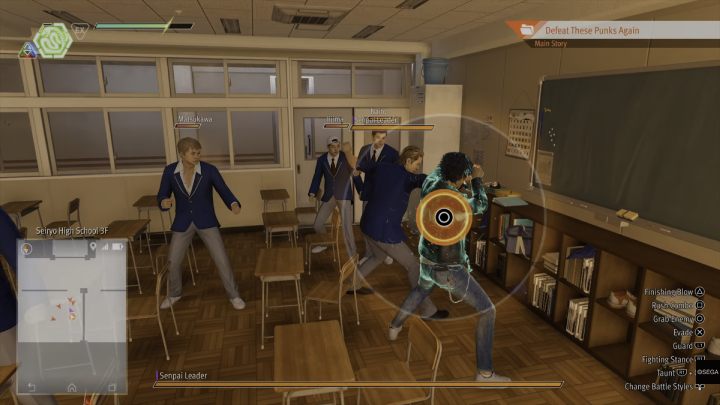 Gdy rozpocznie się walka, natychmiast zabierzcie broń najsilniejszemu napastnikowi, następnie pokonajcie najsłabszych wrogów - Lost Judgment: Chapter 2 Vicious Cycle - solucja, opis przejścia - Lost Judgment - poradnik do gry