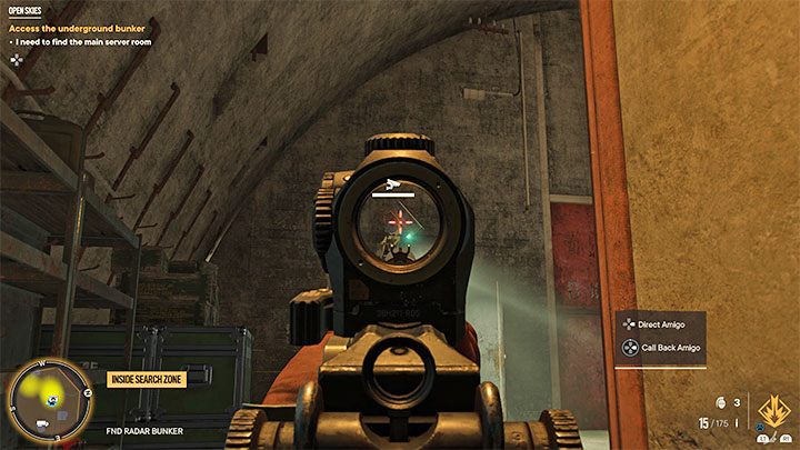 W trakcie przeprawy przez bunkier warto się skradać (choć nie jest to obowiązkowe) i oprócz używania broni z tłumikiem zadbajcie też wtedy o niszczenie napotykanych po drodze kamer ochrony - Far Cry 6: Otwarte niebo (Open Skies) - solucja, opis przejścia - Far Cry 6 - poradnik do gry