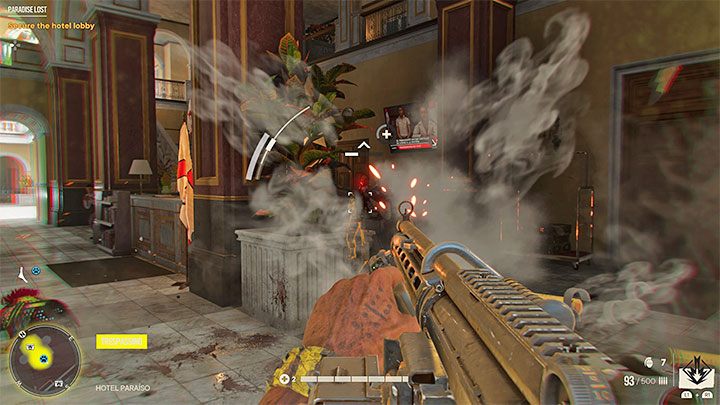 Skorzystajcie z liny żeby zjechać z dachu i skierujcie się w stronę głównego wejścia do hotelu Paraiso - Far Cry 6: Raj utracony (Paradise Lost) - solucja, opis przejścia - Far Cry 6 - poradnik do gry