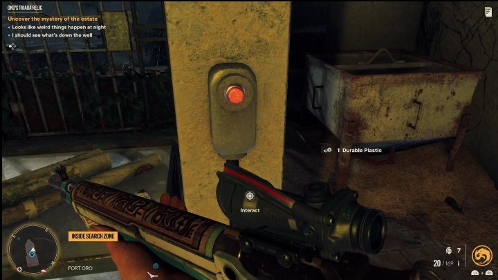Gdy dostaniecie się do kolejnego pomieszczeni przejdźcie na sam koniec i spójrzcie w lewo - Far Cry 6: Relikwia Triady Oku - Wyprawy po skarby (Valle De Oro) - Far Cry 6 - poradnik do gry