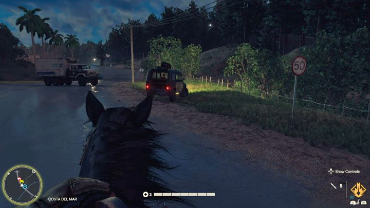 Po tym jak zdobędziecie konia zacznijcie podróżować głównymi asfaltowymi drogami i rozglądajcie się za wrogimi jeepami podróżującymi po mapie - Far Cry 6: Trofeum Drogowa gorączka - jak zdobyć? - Far Cry 6 - poradnik do gry