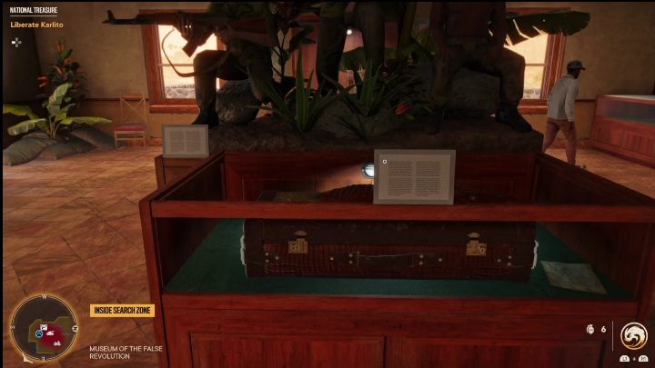 Skrzynia znajduje się w ogromnym budynku, w szklanej gablocie - Far Cry 6: Karabiny, Unikalne bronie - lista - Far Cry 6 - poradnik do gry