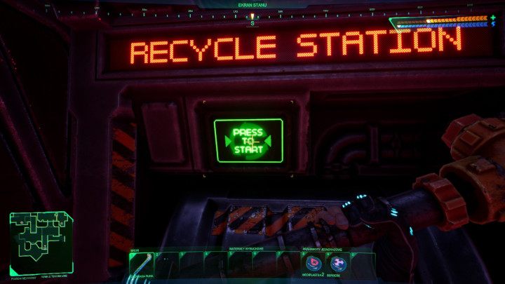 Proces przerobienia elementów zajmie kilka sekund, po których odbierzecie swoje kredyty ze zbiorniczka po prawej stronie urządzenia - System Shock Remake: Jakie zastosowanie ma złom? - System Shock Remake - poradnik do gry