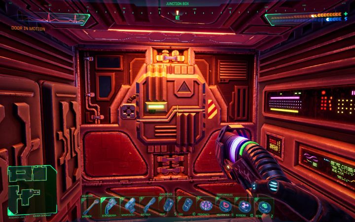 Powróćcie do zamkniętych drzwi i wprowadźcie kod z pendrivea - System Shock Remake: Jaki jest kod do drzwi Robot Maintenance w Laboratoriach badawczych? - System Shock Remake - poradnik do gry