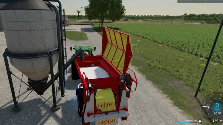 Aby napełnić maszynę, możecie kupić wapno w workach w sklepie i na paletach - Farming Simulator 22: Wapnowanie - Farming Simulator 22 - poradnik do gry