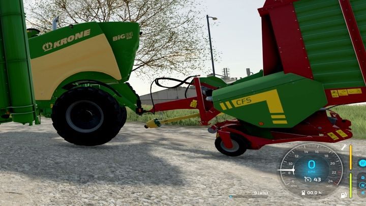 Maszyny napędzane wałem (jak na zdjęciu powyżej), potrzebują odpowiedniego połączenia, by pobierać moc z pojazdu napędzającego - Farming Simulator 22: Łączenie, zespoły maszyn - Farming Simulator 22 - poradnik do gry