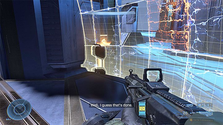 Bardzo istotne jest oczywiście to żeby unikać ostrzału wrogich maszyn latających - Halo Infinite: Główna iglica - solucja, opis przejścia - Halo Infinite - poradnik do gry