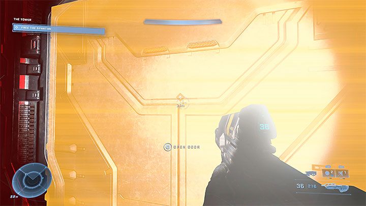 Tuż po rozpoczęciu eksploracji wieży znajdziecie hełm Spartanina oraz leżący obok niego Czujnik zagrożenia - to kolejne ulepszenie wyposażenia bohatera - Halo Infinite: Wieża - solucja, opis przejścia - Halo Infinite - poradnik do gry