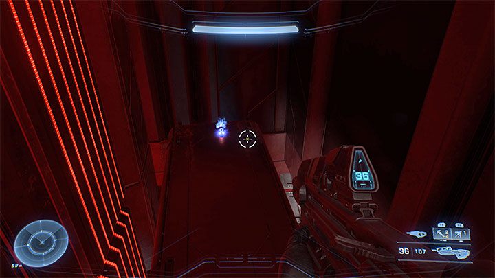 Rozpoczniecie przejażdżkę w górę, ale można tu łatwo zginąć jeśli szybko nie wykonacie kolejnego skoku - Halo Infinite: Okręt wojenny Gbraakon (Upadek) - lista, czaszki, nagrania - Halo Infinite - poradnik do gry