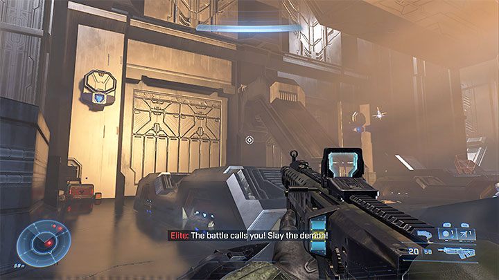 Udajcie się do tylnego lewego narożnika dużej sali, czyli do miejsca, w którym transportowane kontenery skręcają o 90 stopni - Halo Infinite: Mityczna, 3. czaszka (Główna iglica) - gdzie znaleźć? - Halo Infinite - poradnik do gry