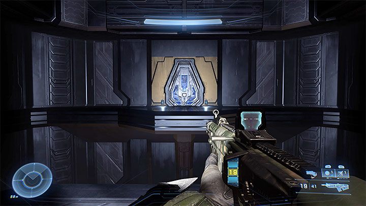 Powtórzcie schemat z przyciągnięciem się do wyższych półek, tym razem już bez presji czasu - Halo Infinite: Mityczna, 3. czaszka (Główna iglica) - gdzie znaleźć? - Halo Infinite - poradnik do gry