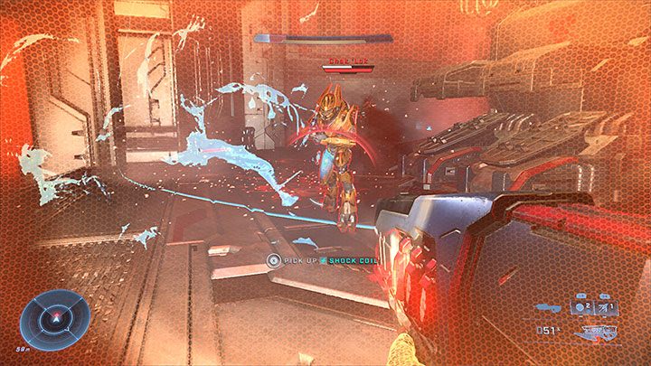 Podczas pojedynku z Chak Lokiem starajcie się trzymać bossa na średnim dystansie, gdyż dysponuje on m - Halo Infinite: Chak Lok - boss, jak pokonać? - Halo Infinite - poradnik do gry