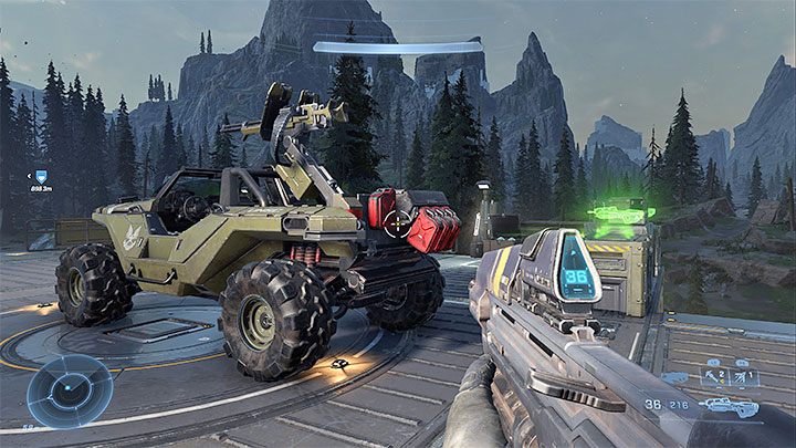 Przewijajcie dostępne pojazdy aż na ekranie pojawi się hologram maszyny Guziec - Halo Infinite: Guziec (Warthog) - jak odblokować? - Halo Infinite - poradnik do gry