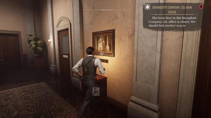 Następnie obraz wiszący między gabinetami oraz metalową plakietkę pod nim - Sherlock Holmes Chapter One: Muza z zagranicy, Norton i Bernadotti - solucja - Sherlock Holmes Chapter One - poradnik do gry