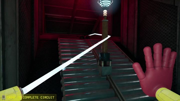 Pamiętajcie, że idąc musicie zaczepiać prąd o słupy, które od razu będą się aktywować po kontakcie z energią - Poppy Playtime: Taśmociąg - solucja, opis przejścia - Poppy Playtime - poradnik do gry