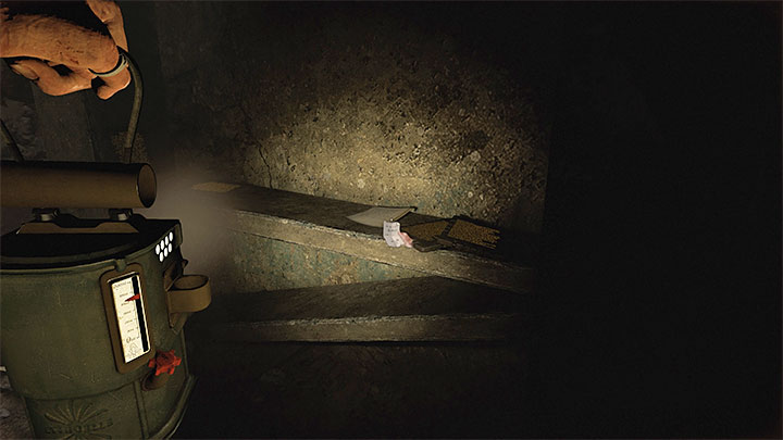 W nowo odwiedzanej lokacji można spotkac ghula, tak więc radzimy zapisać wcześniej stan gry, unikać biegania i w razie konfrontacji z kreaturą odbiegać od niej, chować się i czekać w przykucniętej pozycji na zakończenie pościgu - Amnesia Rebirth: The Chamber of Pillars - solucja, sekrety - Amnesia Rebirth - poradnik do gry