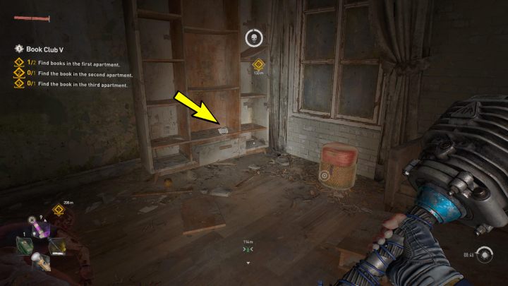 2 książka leży na pustej półce obok okna - Dying Light 2: Klub książki 5 (Book Club 5) - solucja, opis przejścia - Dying Light 2 - poradnik do gry