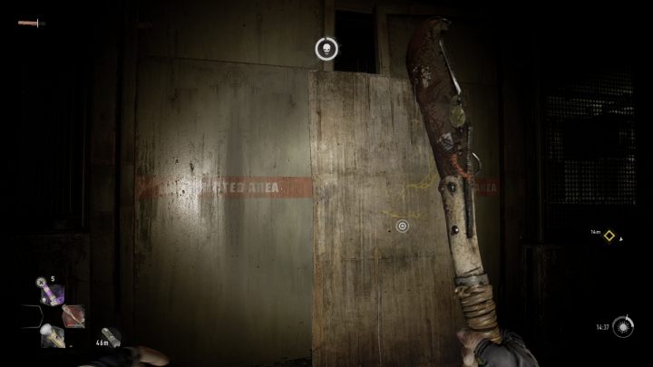 Po opuszczeniu pomieszczenia z kontenerami udajcie się w lewo i przesuńcie deskę zasłaniającą przejście - Dying Light 2: Teraz twój ruch - solucja, opis przejścia - Dying Light 2 - poradnik do gry