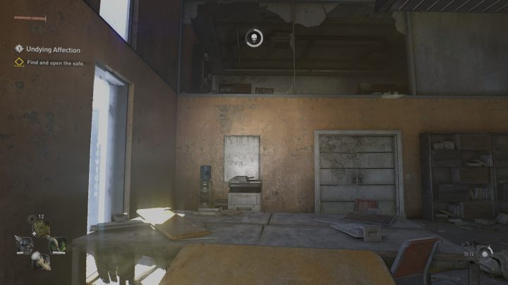 Pozbądźcie się wszystkich zarażonych, wejdźcie na jedno z biurek i przeskoczcie do pomieszczenia na wyższym piętrze - Dying Light 2: Dozgonne uczucie (Undying Affection) - solucja, opis przejścia - Dying Light 2 - poradnik do gry