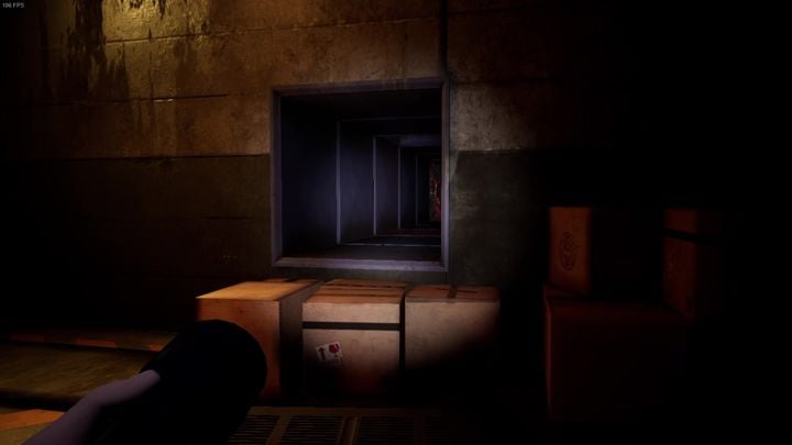 Gdy wyjdziecie z szybu, traficie do pomieszczenia z ogromną bramą, przez którą musicie przejść - FNAF SB: Warehouse - solucja, opis przejścia - FNAF Security Breach - poradnik do gry