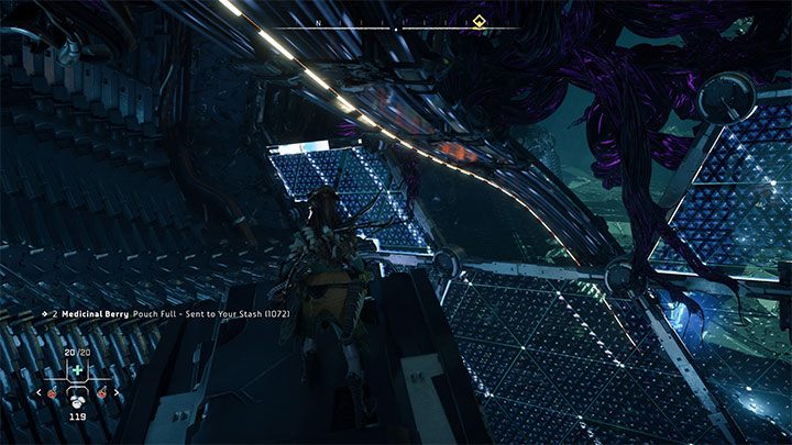 W końcowej części przeprawy złapcie się szyny biegnącej przy suficie (wystarczy do niej doskoczyć) po to żeby zjechać do wschodniej komnaty - Horizon Forbidden West: GEMINI - solucja, opis przejścia - Horizon Forbidden West - poradnik do gry