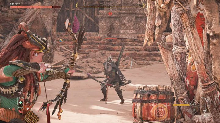 Waszym głównym dążeniem powinno stać się zniszczenie nakrycia głowy Regalli w wyniku udanych ataków dystansowych - Horizon Forbidden West: Regalla - jak pokoać bossa z zadania Skrzydła Dziesiątki - Horizon Forbidden West - poradnik do gry