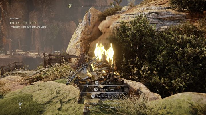 Podążajcie drogą w dół lub skorzystajcie z ogniska, aby wykonać darmową szybką podróż do obozu - Horizon Forbidden West: Droga Zmierzchu (The Twilight Path) - solucja, opis - Horizon Forbidden West - poradnik do gry