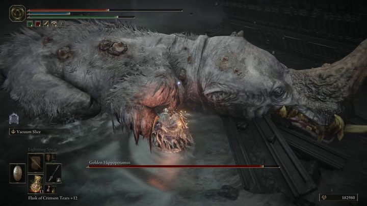 Mając na uwadze kiepską zwrotność bossa, polecamy Wam unikać ataków głową kierując się na bok lub nawet lekko w stronę bossa - Shadow of the Erdtree: Jak pokonać bossa Złoty hipopotam (Golden Hippopotamus)? - Elden Ring - poradnik do gry