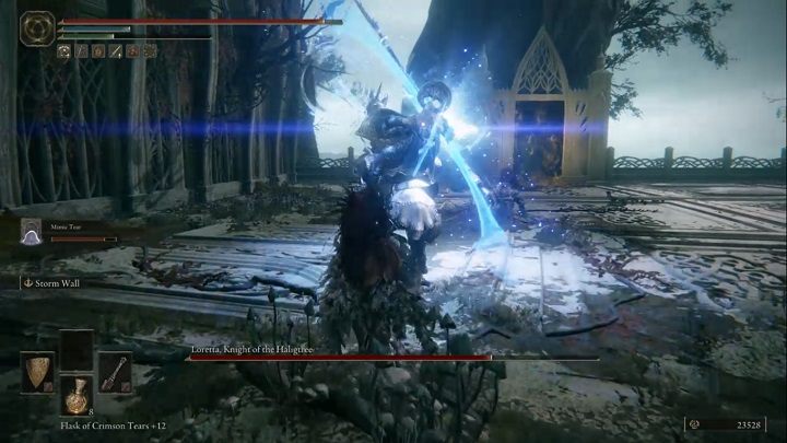 Jeszcze zanim zbijecie przeciwnikowi połowę PŻ, może on użyć swojego magicznego łuku - Elden Ring: Loretta, rycerz Świętego Drzewa (Loretta, Knight of the Haligtree) - boss, jak pokonać? - Elden Ring - poradnik do gry