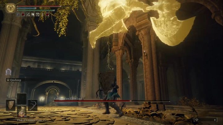 Godfrey lubi też wyskoczyć w powietrze, nawet jeśli znajdujecie się blisko - Elden Ring: Godfrey: Pierwszy Eldeński Władca (Godfrey, First Elden Lord) - boss, jak pokonać? - Elden Ring - poradnik do gry