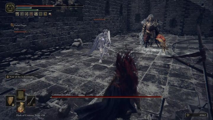 Po rozprawieniu się z pierwszym rycerzem, będzie dobry moment na skorzystanie z prochów - Elden Ring: Dowódca Niall (Commander Niall) - boss, jak pokonać? - Elden Ring - poradnik do gry