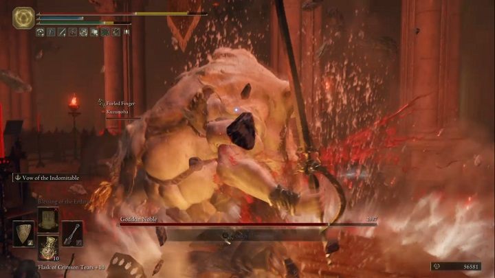 W pierwszej fazie walki przeciwnik używa naprzemiennie swojej broni i czarów - Elden Ring: Szlachcic boskiej skóry (Godskin Noble) - boss, jak pokonać? - Elden Ring - poradnik do gry