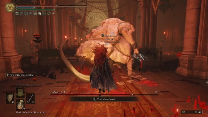 Na przestrzeni całej walki dobrze jest robić uniki w stronę przeciwnika - Elden Ring: Szlachcic boskiej skóry (Godskin Noble) - boss, jak pokonać? - Elden Ring - poradnik do gry