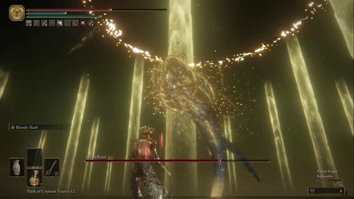 Eldeńska Bestia będzie się co jakiś czas oddalać od Was, by następnie wzbić się w powietrze i wygenerować ogromny pierścień - Elden Ring: Radagon ze Złotego Porządku, Eldeńska Bestia - boss, jak pokonać? - Elden Ring - poradnik do gry