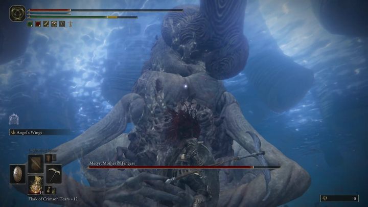 Gdy już zbliżycie się do bossa powinniście uważać głównie na trzy kombinacje ciosów - Shadow of the Erdtree:Jak pokonać bossa Metyra, Matka Palców (Metyr, Mother of Fingers)? - Elden Ring - poradnik do gry