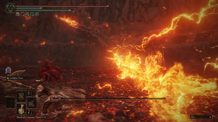 Jak przystało na smoka, Bayle może atakować swoim ognisto-elektrycznym oddechem - Shadow of the Erdtree: Jak pokonać bossa Bayle Groza (Bayle the Dread)? - Elden Ring - poradnik do gry