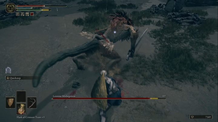 Kiedy swój miecz złapie oburącz, oznacza to, że trochę zwolni, choć jednocześnie będzie zadawać bardziej dotkliwe obrażenia - Elden Ring: Leonine Misbegotten (Lwi wynaturzeniec) - boss, jak pokonać? - Elden Ring - poradnik do gry