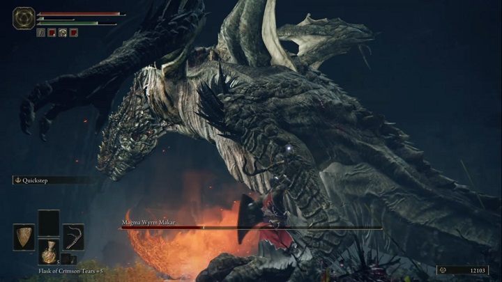 Od tej pory Magmowy Żmij Makar będzie atakować swoim mieczem i poruszać się na tylnych nogach - Elden Ring: Magmowy Żmij Makar (Magma Wyrm Makar) - boss, jak pokonać? - Elden Ring - poradnik do gry