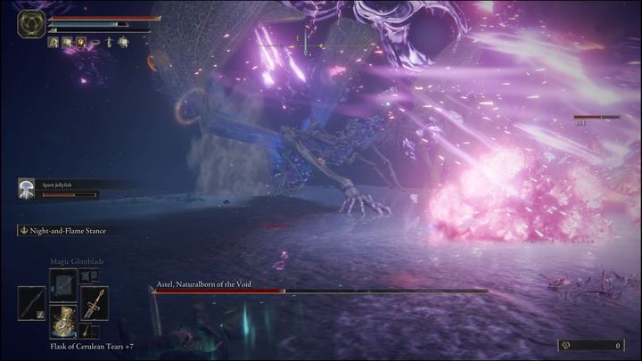 Gdy jego zdrowie spadnie do 50%, po teleportacji najpewniej skorzysta z deszczu meteorytów - Elden Ring: Astel, Zrodzony z pustki (Astel, Naturalborn of the Void)- boss, jak pokonać? - Elden Ring - poradnik do gry