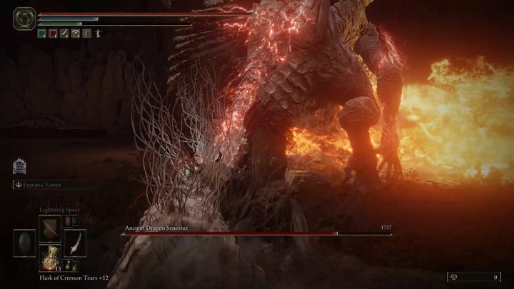 Nie próbujcie blokować kamery na bossie - zablokuje się ona na głowie smoka, co utrudni wam orientację w terenie i atakowanie ciała bossa - Shadow of the Erdtree: Jak pokonać bossa Starożytny smok Senessax (Ancient Dragon Senessax)? - Elden Ring - poradnik do gry