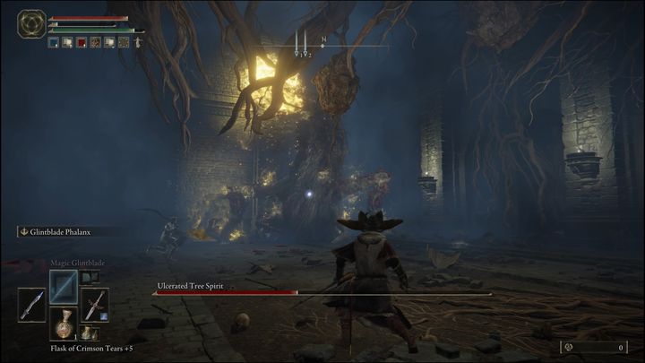W drugiej fazie natomiast uważajcie na jego wybuch - Elden Ring: Duch owrzodzonego drzewa (Ulcerated Tree Spirit) - boss, jak pokonać? - Elden Ring - poradnik do gry