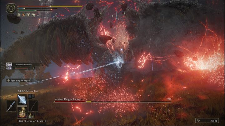 Uważajcie również na moment, w którym boss podniesie swoją głowę i skrzydła w górę, rycząc przy tym bardzo głośno - Elden Ring: Starożytny smok Lansseax (Elden Dragon Lansseax) - boss, jak pokonać? - Elden Ring - poradnik do gry