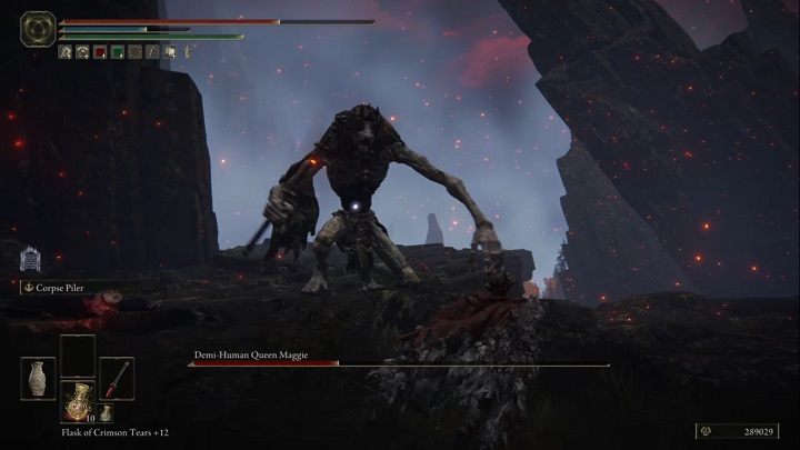 Warto też zabrać przeciwnika na bezpieczniejszy obszar - Elden Ring: Królowa półludzi (Demi-Human Queen) - boss, jak pokonać? - Elden Ring - poradnik do gry