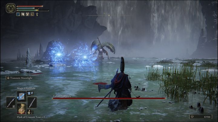 Po skorzystaniu z tychże zaklęć, zanim boss do Was dobiegnie, otrzyma spore obrażenia - Elden Ring: Nieustraszony gargulec (Valiant Gargoyle) - boss, jak pokonać? - Elden Ring - poradnik do gry