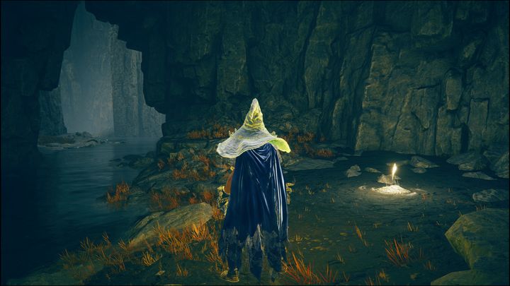 Miejsce łaski znajduje się w przejściu prowadzącym do jaskini przy rzece - Shadow of the Erdtree: Wszystkie Miejsca łaski w głównych regionach - Elden Ring - poradnik do gry